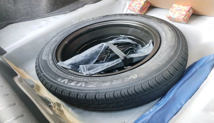 2024 Honda Amaze 1.2L I-VTEC VX, Petrol, Manual, 17,780 km, tyre