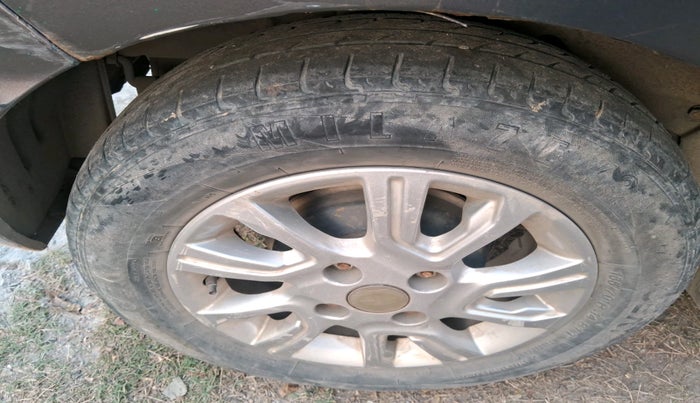 2017 Tata Tiago XZ DIESEL, Diesel, Manual, 96,755 km, tyre