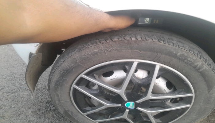 2013 Tata Indica Vista LS QUADRAJET, Diesel, Manual, 1,82,445 km, tyre