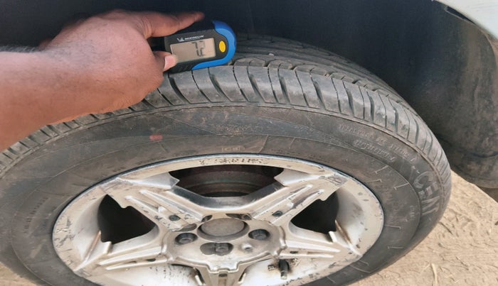 2012 Volkswagen Polo COMFORTLINE 1.2L, Diesel, Manual, 1,26,071 km, tyre