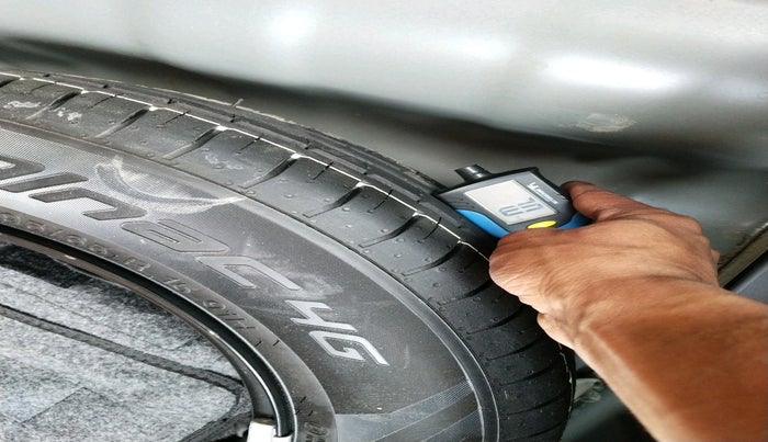 2024 Hyundai VENUE SX 1.2 PETROL, Petrol, Manual, 21,306 km, tyre