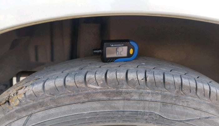 2014 Maruti Swift Dzire VXI, Petrol, Manual, 75,207 km, tyre