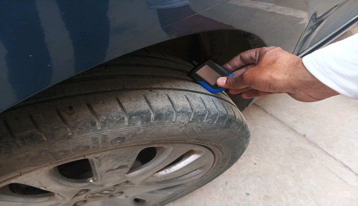 2016 Maruti Baleno ZETA PETROL 1.2, Petrol, Manual, 1,32,533 km, tyre