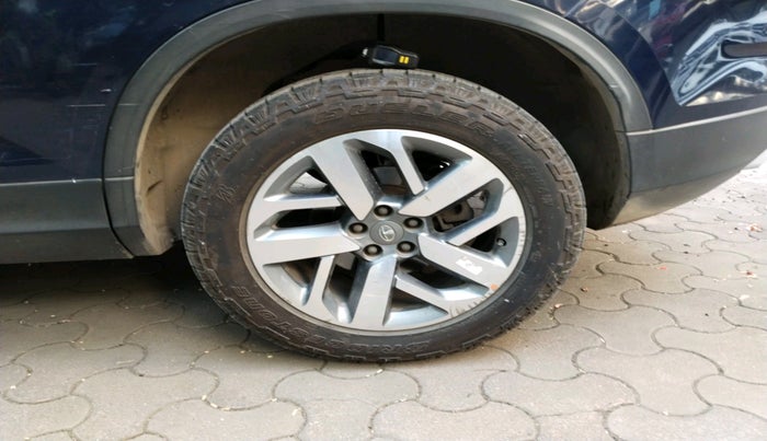 2021 Tata Safari XZA, Diesel, Automatic, 1,08,539 km, tyre