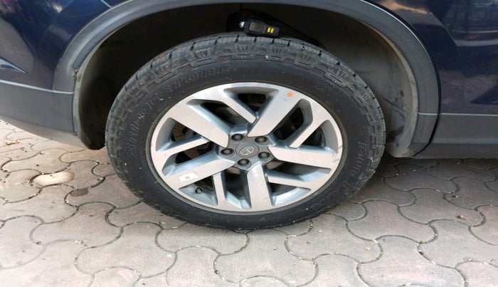 2021 Tata Safari XZA, Diesel, Automatic, 1,08,539 km, tyre