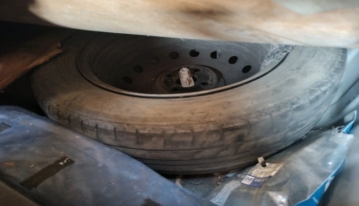 2013 Hyundai Verna FLUIDIC 1.6 VTVT EX, CNG, Manual, 95,097 km, tyre