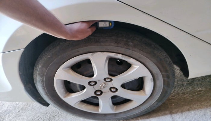 2013 Hyundai Verna FLUIDIC 1.6 VTVT EX, CNG, Manual, 95,097 km, tyre