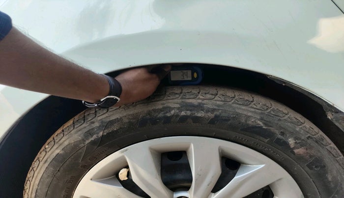 2012 Hyundai Verna FLUIDIC 1.4 CRDI EX, Diesel, Manual, 55,617 km, tyre