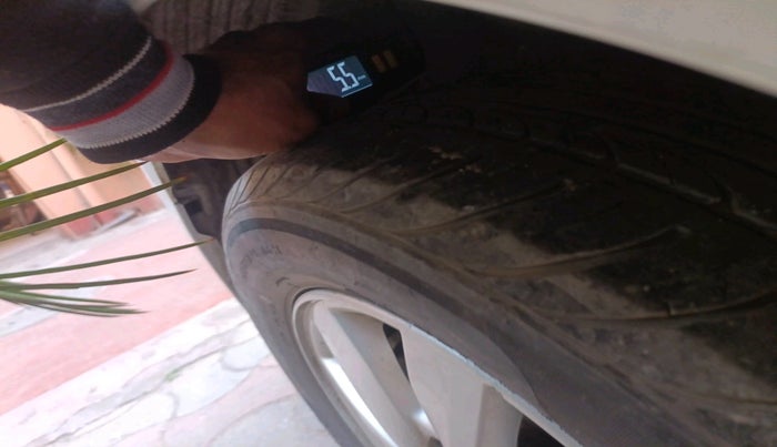 2014 Hyundai i20 ASTA 1.2, Petrol, Manual, 26,535 km, tyre