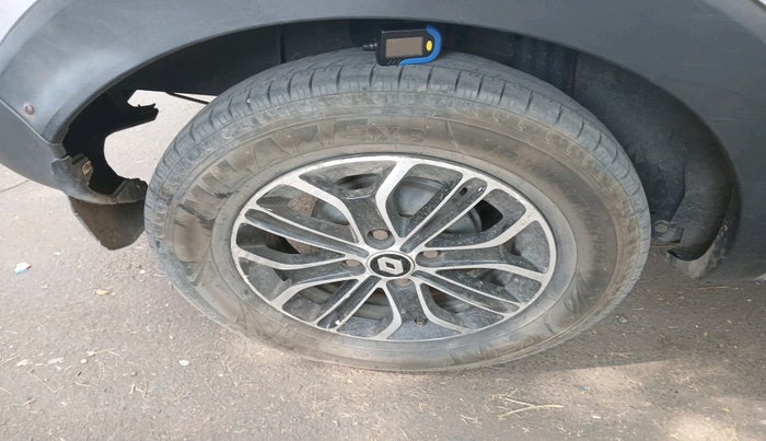 2019 Renault TRIBER RXZ, CNG, Manual, 1,19,419 km, tyre