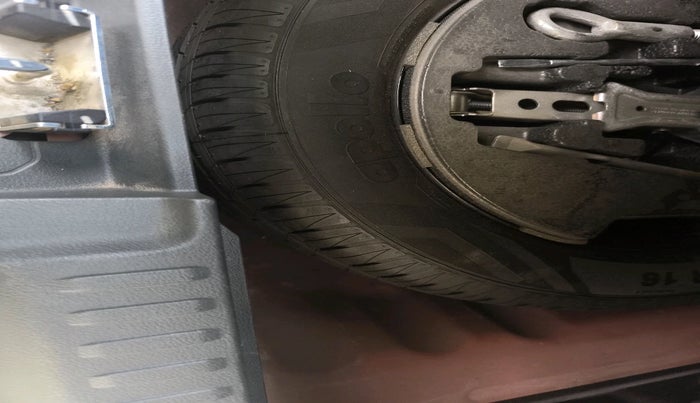 2017 Maruti Vitara Brezza ZDI PLUS, Diesel, Manual, 80,182 km, tyre