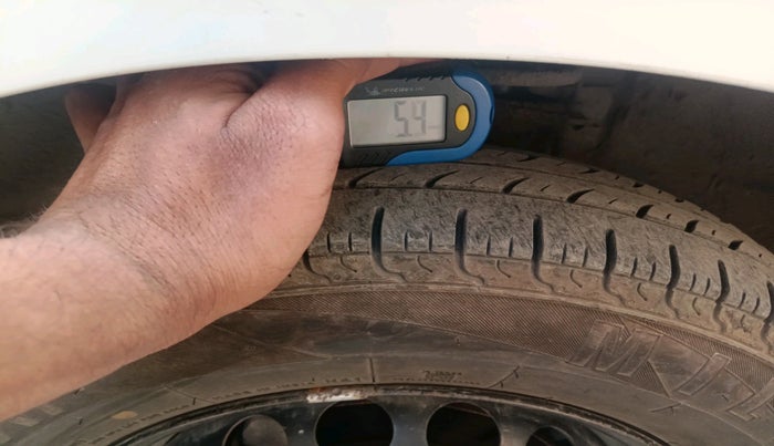 2021 Maruti Alto LXI CNG, CNG, Manual, 1,17,009 km, tyre