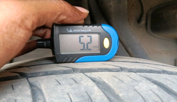 2019 Renault Duster RXS OPT CVT, Petrol, Automatic, 78,131 km, tyre