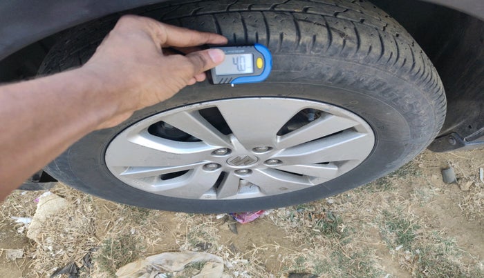 2015 Maruti S Cross ZETA 1.3, Diesel, Manual, 1,21,273 km, tyre