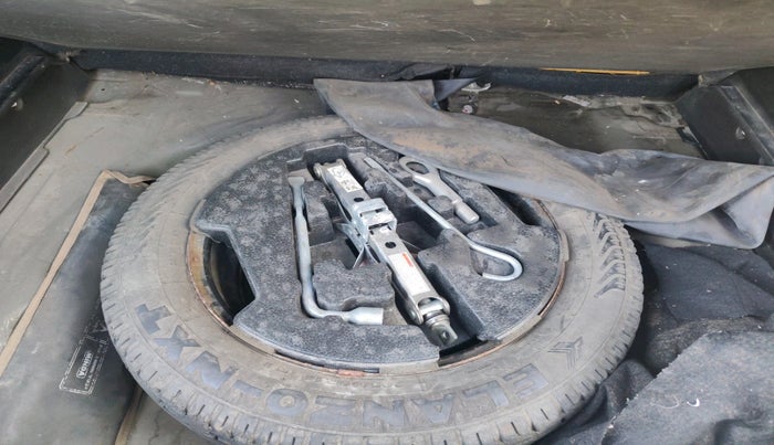 2015 Maruti S Cross ZETA 1.3, Diesel, Manual, 1,21,273 km, tyre