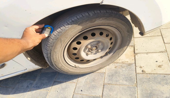 2012 Maruti Wagon R 1.0 VXI, CNG, Manual, 1,63,682 km, tyre