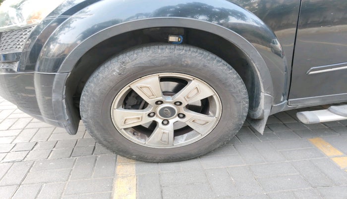 2012 Mahindra XUV500 W8 AWD, Diesel, Manual, 96,165 km, tyre