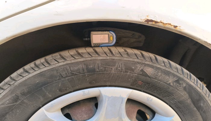 2012 Hyundai Accent EXECUTIVE, CNG, Manual, 1,90,897 km, tyre