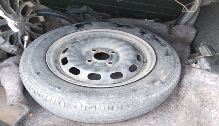 2014 Ford Fiesta AMBIENTE DIESEL, Diesel, Manual, 88,076 km, tyre