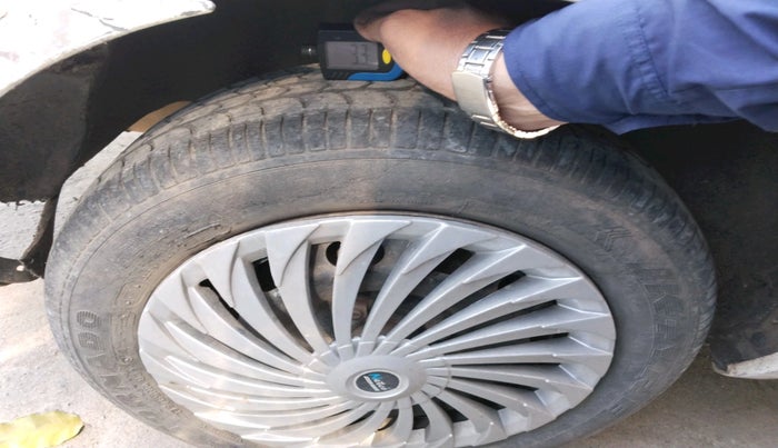 2014 Ford Fiesta AMBIENTE DIESEL, Diesel, Manual, 88,076 km, tyre