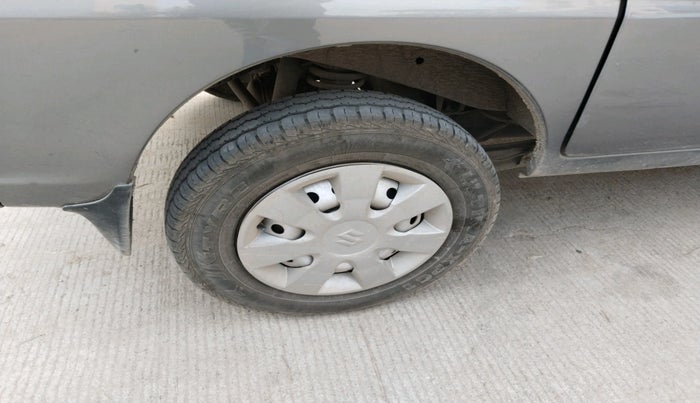 2024 Maruti Eeco 5 STR AC, Petrol, Manual, 15,207 km, tyre