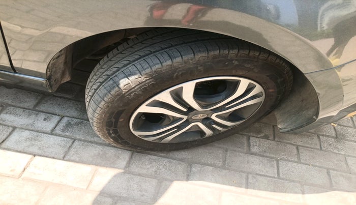 2022 Tata TIGOR XZ PLUS CNG, CNG, Manual, 76,500 km, tyre