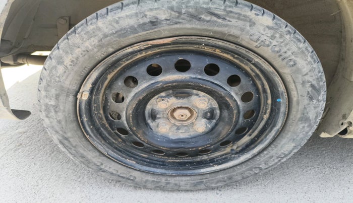 2011 Maruti Wagon R 1.0 VXI, Petrol, Manual, 1,06,905 km, tyre