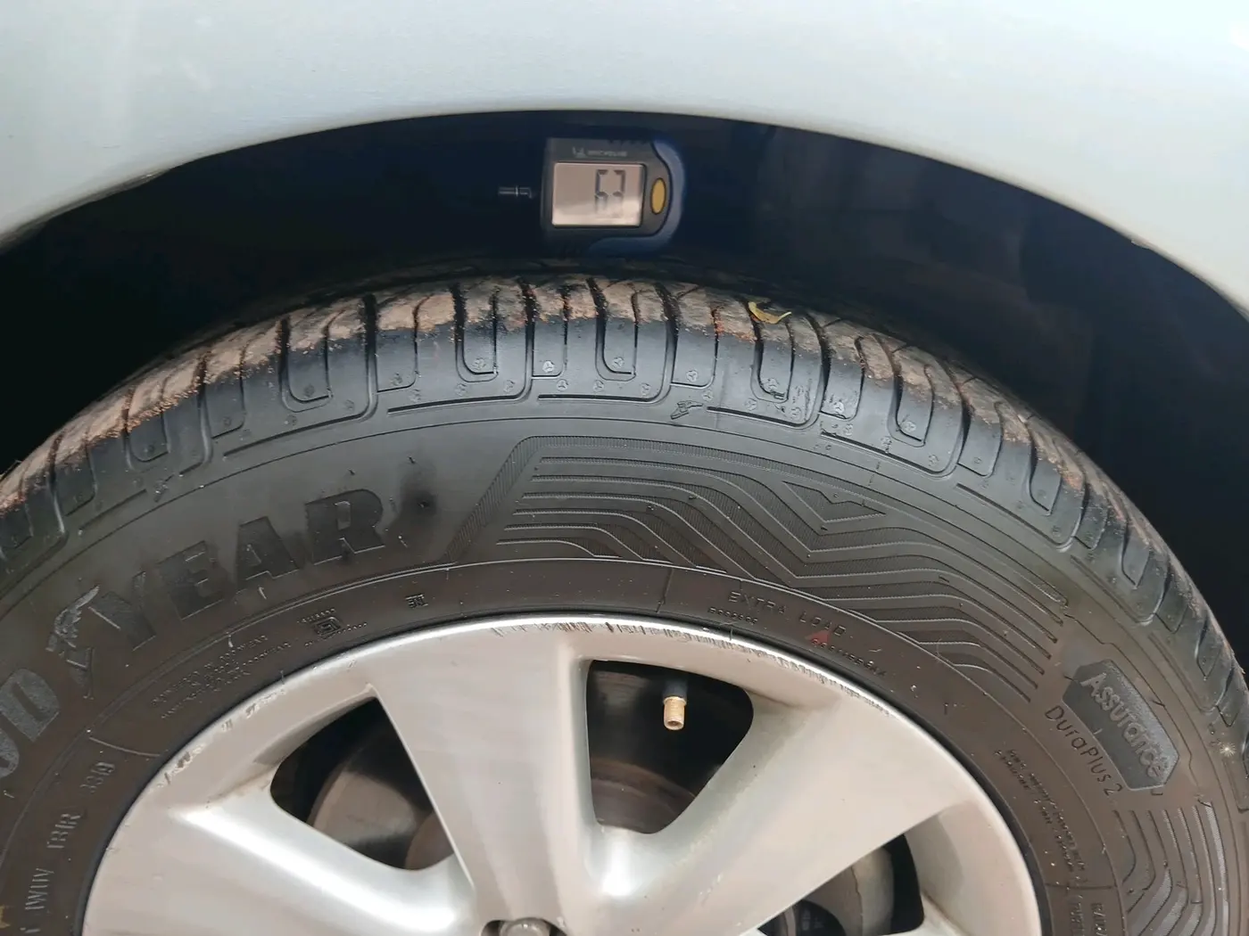 2011 Toyota Corolla Altis VL AT PETROL, Petrol, Automatic, 1,14,164 km, tyre