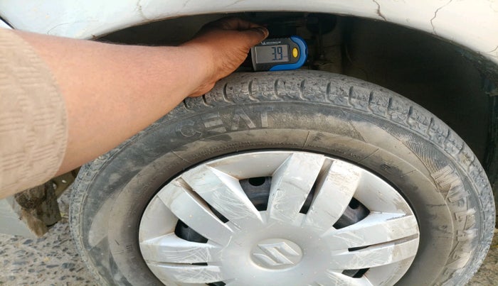 2016 Maruti Alto 800 LXI, Petrol, Manual, 1,29,443 km, tyre