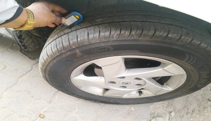 2012 Renault Duster 85 PS RXL DIESEL, Diesel, Manual, 1,80,256 km, tyre