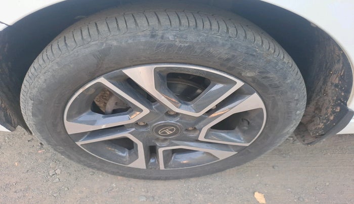 2022 Tata Tiago XZ PLUS PETROL, Petrol, Manual, 31,890 km, tyre