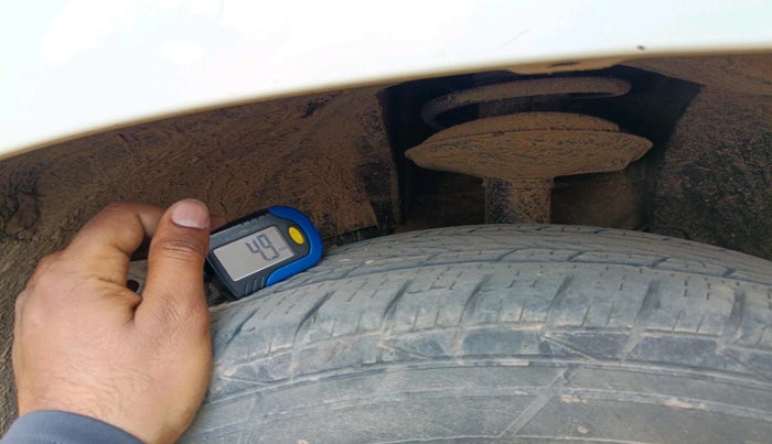 2015 Nissan Terrano XL (D), Diesel, Manual, 1,28,748 km, tyre