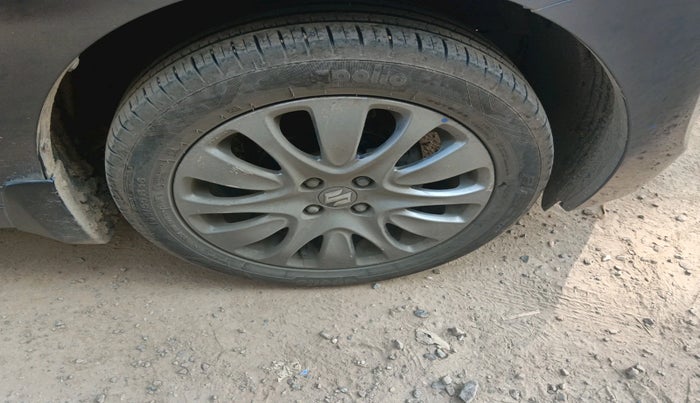 2017 Maruti Baleno ALPHA PETROL 1.2, Petrol, Manual, 1,30,000 km, tyre