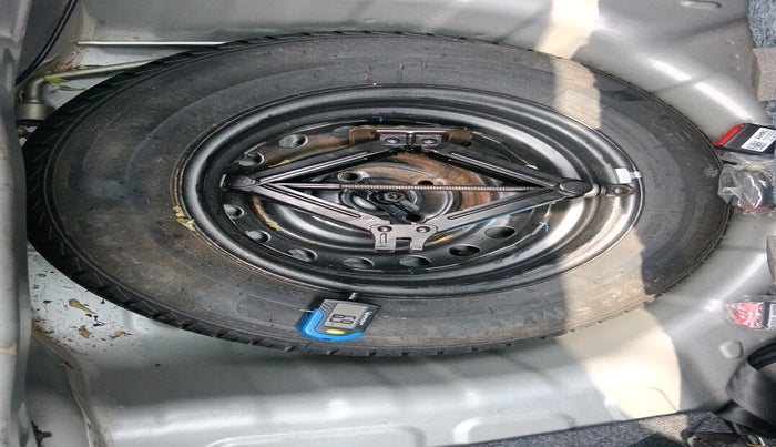 2022 Hyundai NEW SANTRO MAGNA, Petrol, Manual, 34,825 km, tyre