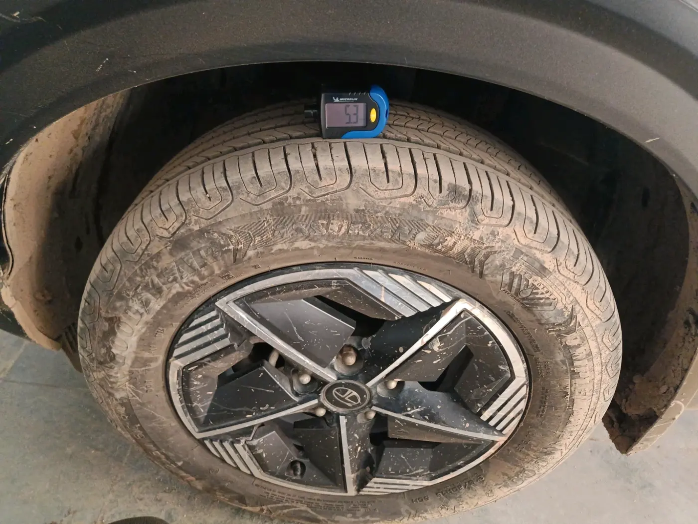 2024 Tata NEXON CREATIVE + 1.2 PETROL, Petrol, Manual, 20,000 km, tyre
