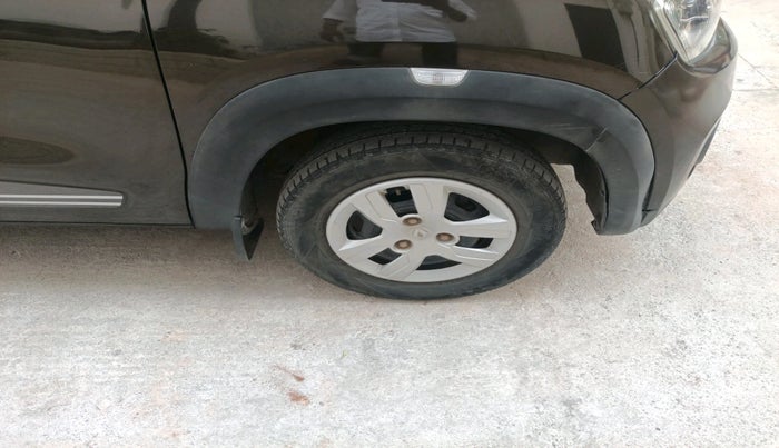 2019 Renault Kwid RXT 1.0 AMT (O), Petrol, Automatic, 41,493 km, tyre