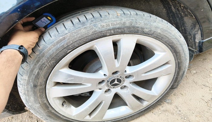 2010 Mercedes Benz E Class E 250 ELEGANCE, Petrol, Automatic, 90,585 km, tyre