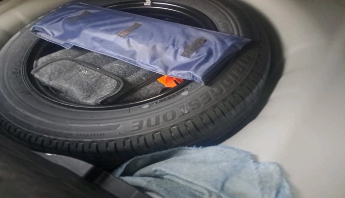 2023 Hyundai NEW I20 SPORTZ 1.2 MT, Petrol, Manual, 8,330 km, tyre