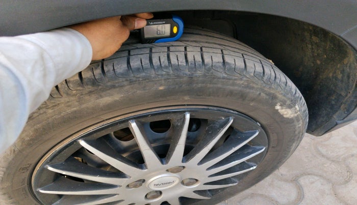 2022 Tata NEXON XE PETROL, Petrol, Manual, 23,644 km, tyre