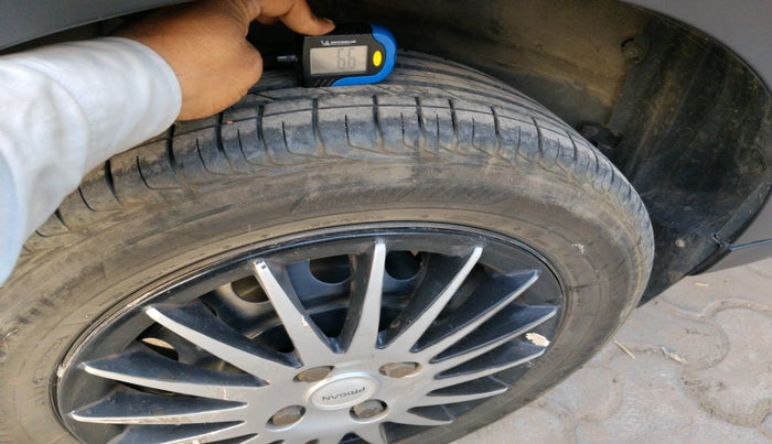 2022 Tata NEXON XE PETROL, Petrol, Manual, 23,644 km, tyre