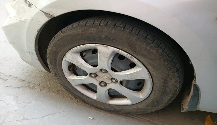 2012 Hyundai Verna FLUIDIC 1.6 VTVT, Petrol, Manual, 58,694 km, tyre