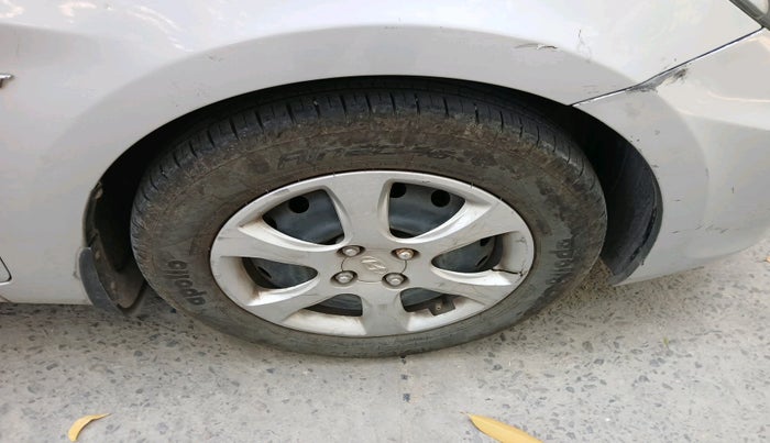 2012 Hyundai Verna FLUIDIC 1.6 VTVT, Petrol, Manual, 58,694 km, tyre