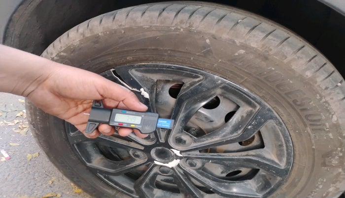 2021 Tata NEXON XMA DIESEL, Diesel, Automatic, 1,00,298 km, tyre