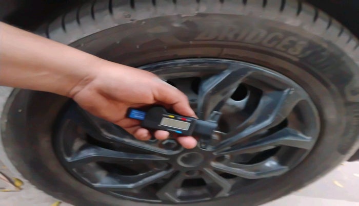 2021 Tata NEXON XMA DIESEL, Diesel, Automatic, 1,00,298 km, tyre