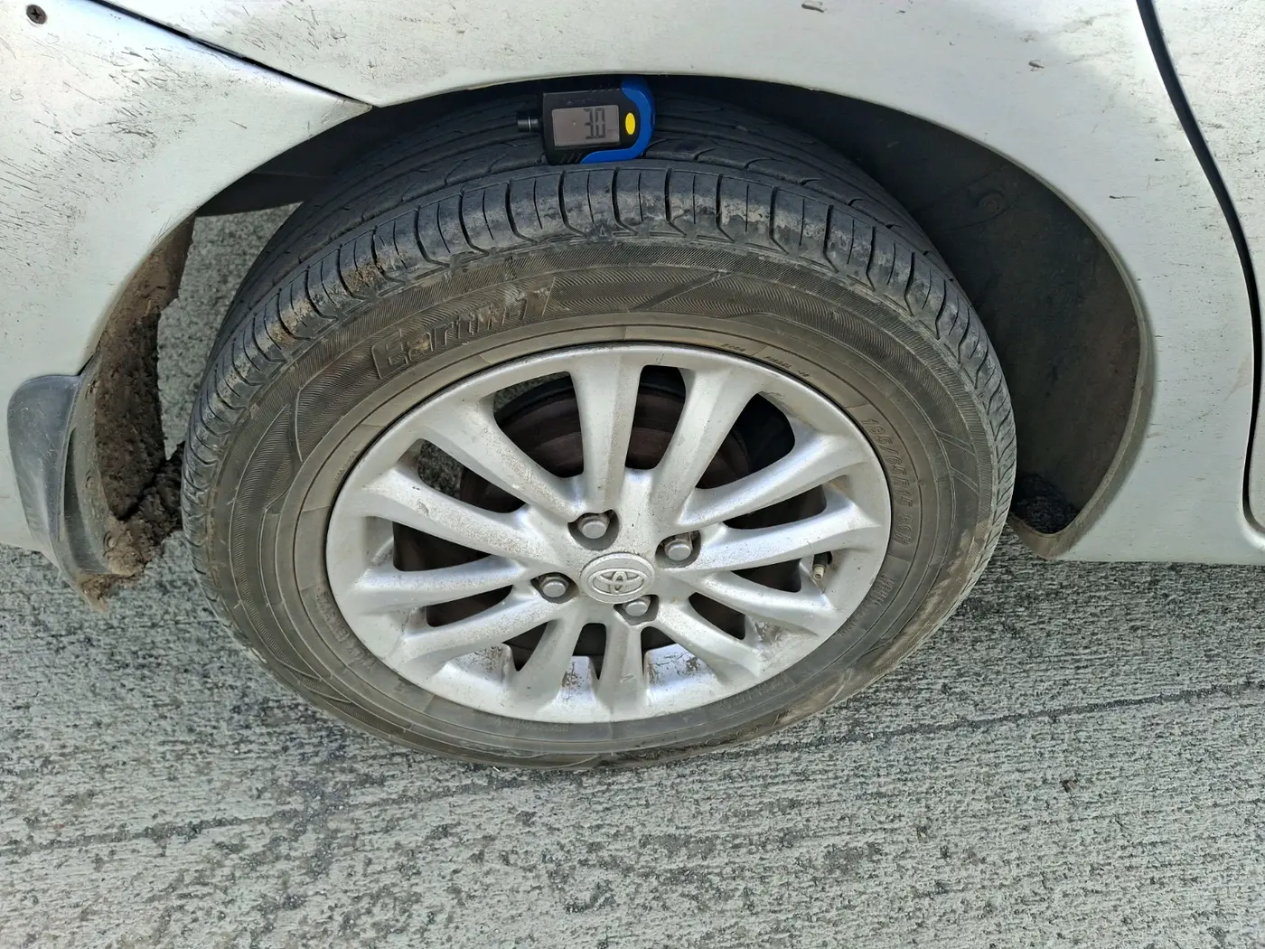 2012 Toyota Etios VD, Diesel, Manual, 2,62,705 km, tyre