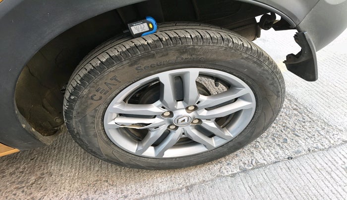 2023 Renault TRIBER RXZ, Petrol, Manual, 10,931 km, tyre