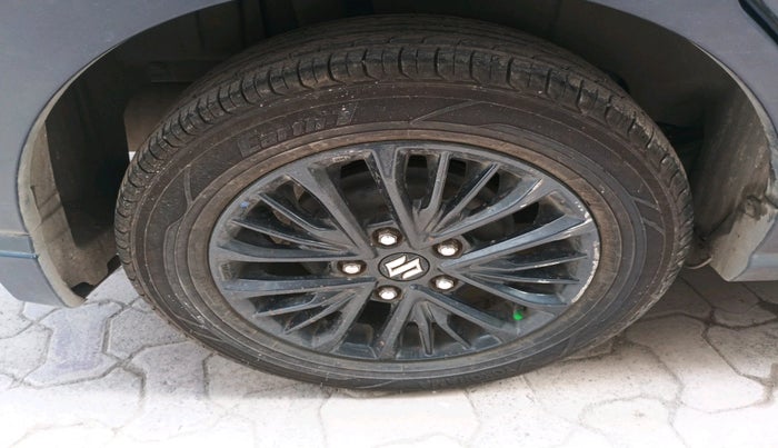 2021 Maruti XL6 ALPHA AT, Petrol, Automatic, 61,052 km, tyre