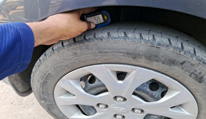 2015 Hyundai Grand i10 SPORTZ 1.2 KAPPA VTVT, Petrol, Manual, 80,009 km, tyre