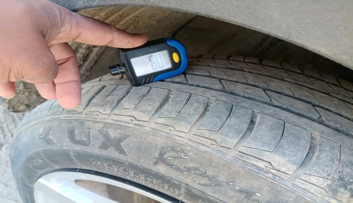 2024 Hyundai Creta E 1.5 PETROL, Petrol, Manual, 6,871 km, tyre