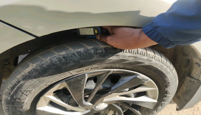 2016 Maruti Celerio VXI CNG, CNG, Manual, 96,948 km, tyre